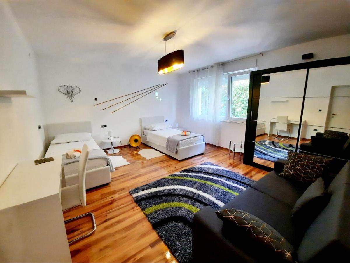 Split Symphony Veranda: Modern, New Apartment Dış mekan fotoğraf