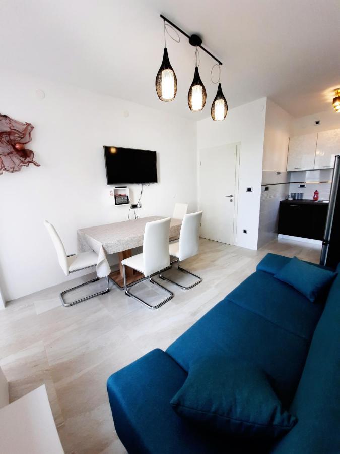 Split Symphony Veranda: Modern, New Apartment Dış mekan fotoğraf