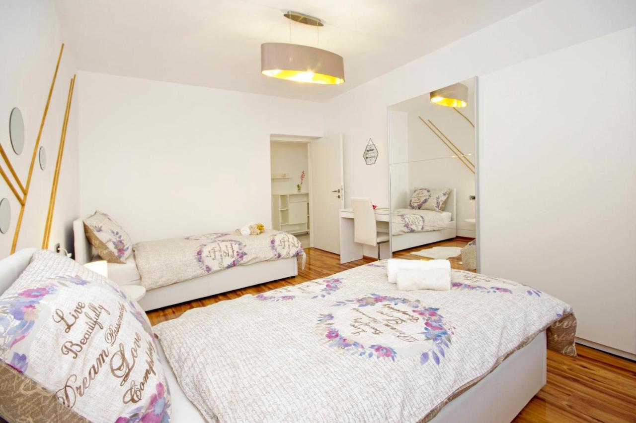 Split Symphony Veranda: Modern, New Apartment Dış mekan fotoğraf