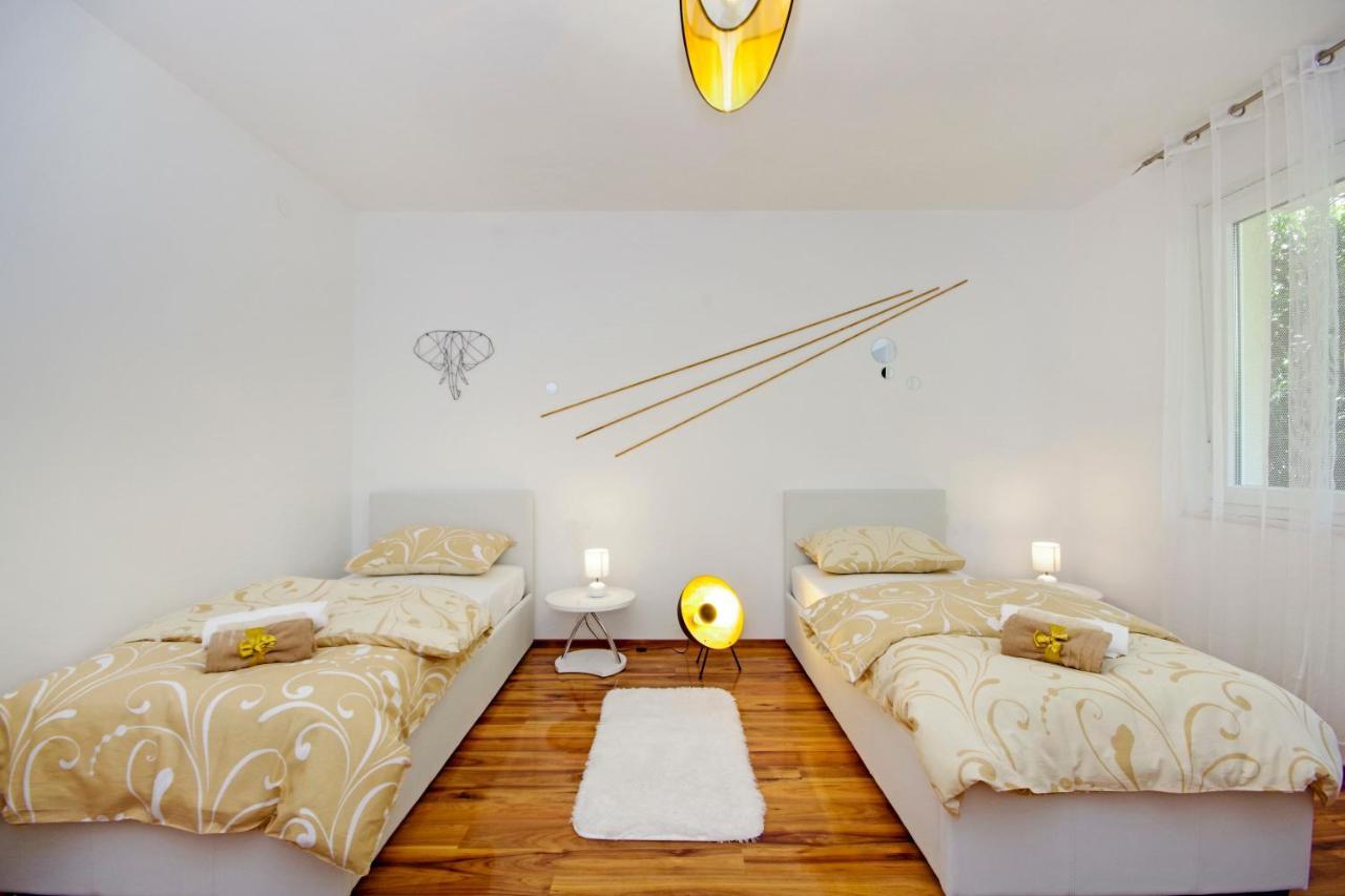 Split Symphony Veranda: Modern, New Apartment Dış mekan fotoğraf