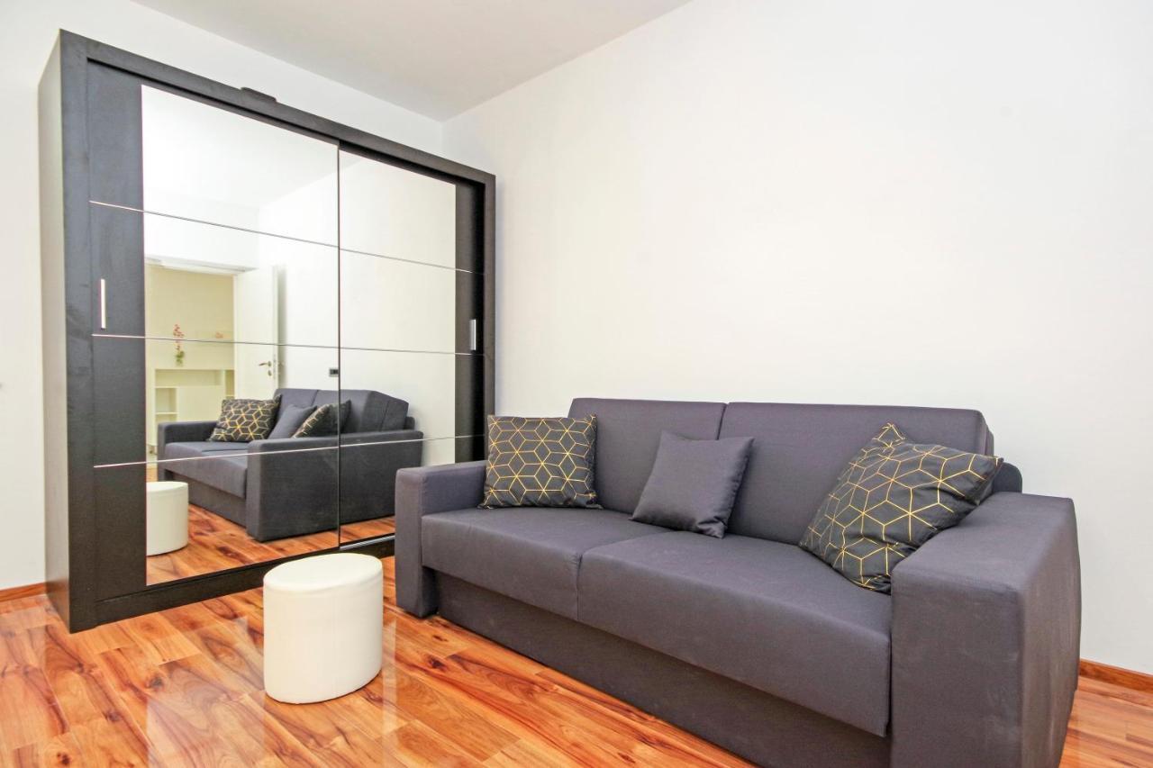 Split Symphony Veranda: Modern, New Apartment Dış mekan fotoğraf